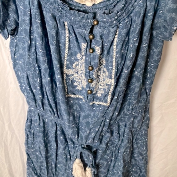 Rewind: Denim Blue Floral Romper- M - Picture 6 of 15